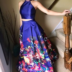 GORGOUS 2-Piece Ellie Wilde Prom Gown